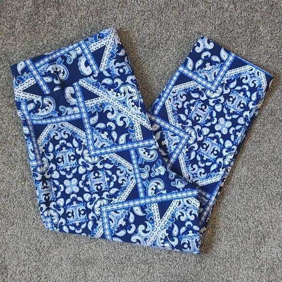 New With Tags Laura Plus Size 16 Rayon Blend Paisley Print Capris - Picture 10 of 14
